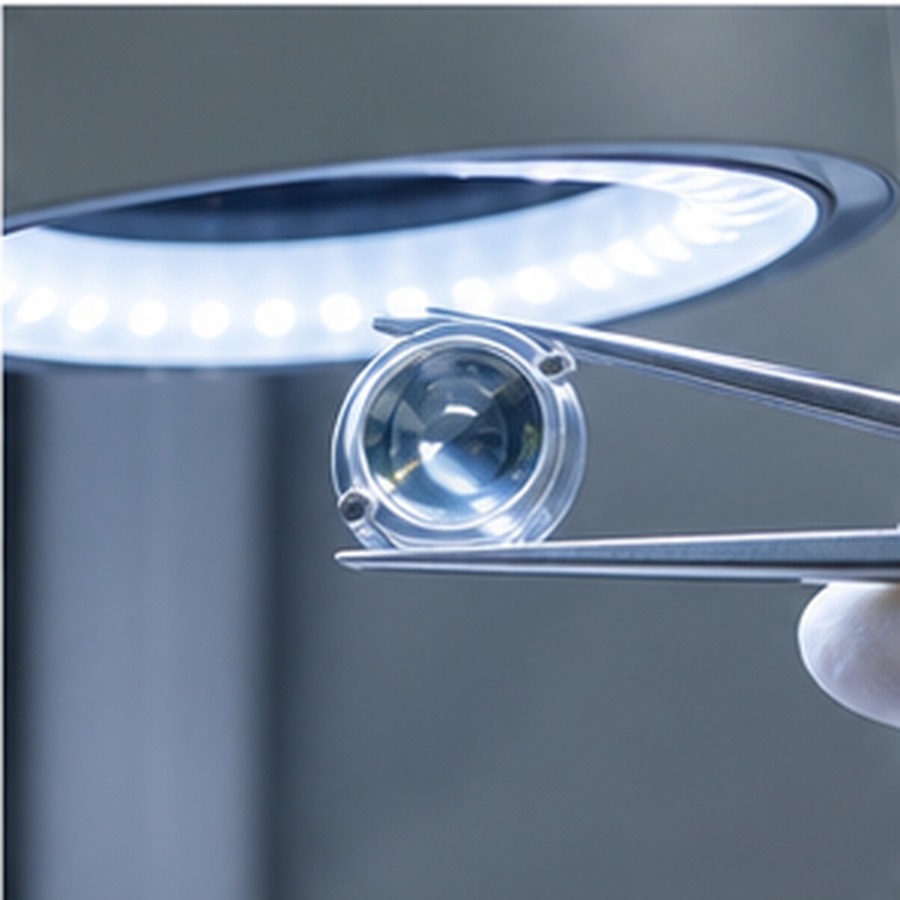 Optical Surface Defect Review for Treatment Crystals